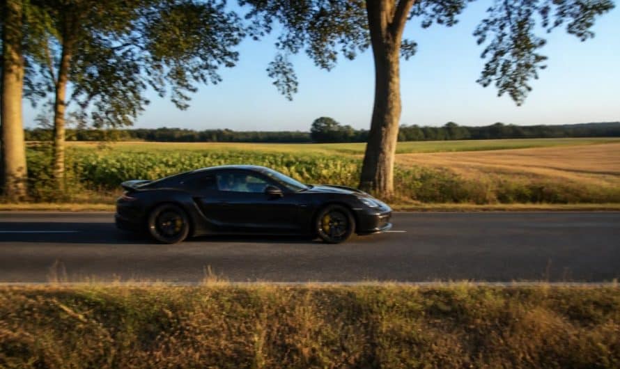 Rouler à plus de 160 km/h sur une route départementale : pas un gendarme, mais la confiance aveugle que ça passerait…