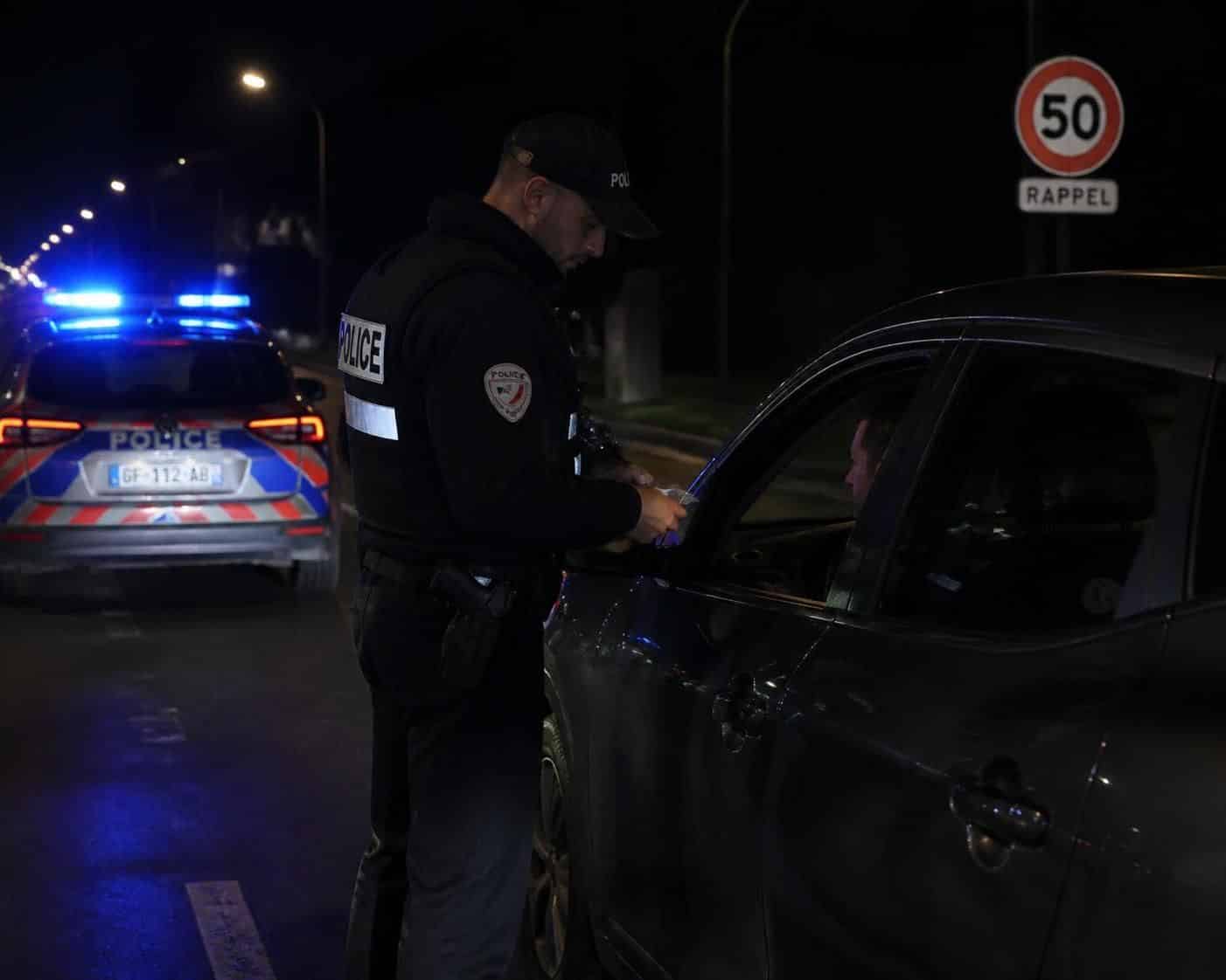 un conducteur en &eacute;tat d'ivresse refuse de se soumettre &agrave; un contr&ocirc;le de police en invoquant ses origines bretonnes pour &eacute;chapper &agrave; la proc&eacute;dure.